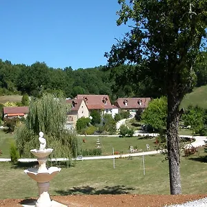  Hébergement de vacances Hameau Les Combelles